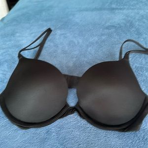 Victoria’s Secret very sexy, push-up bra
